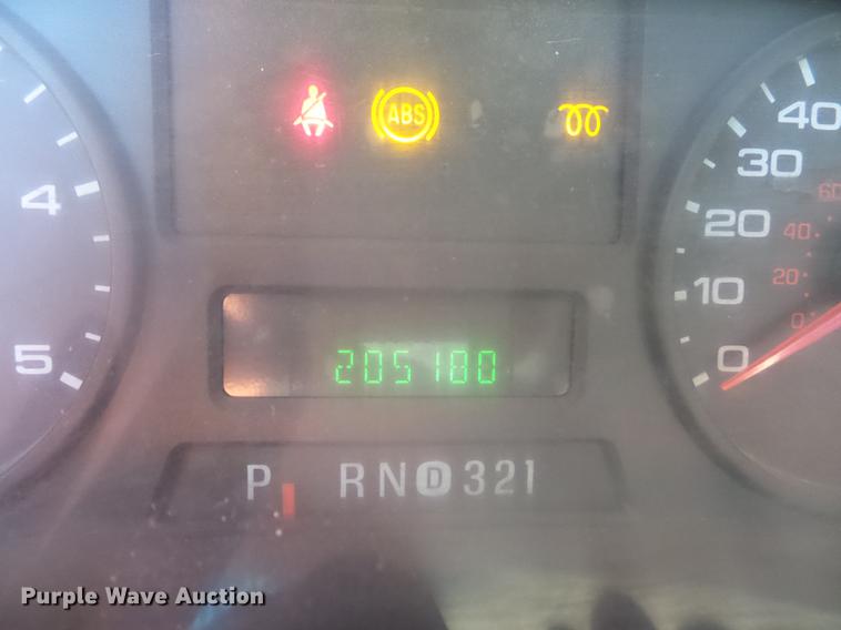 image for item DA0950 2005 Ford F350 Super Duty cab and chassis