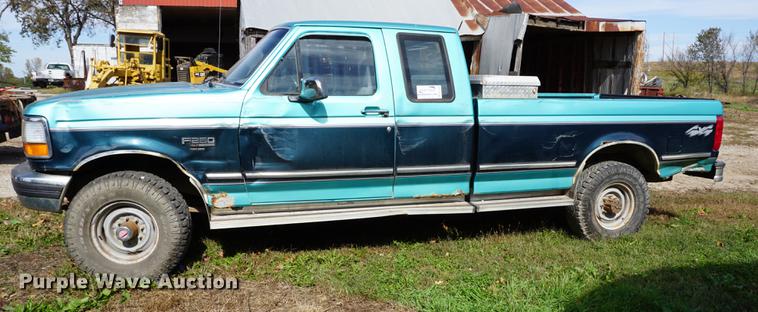 image for item DA1295 1994 Ford F250 HD SuperCab pickup truck