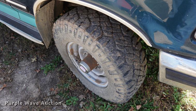 image for item DA1295 1994 Ford F250 HD SuperCab pickup truck