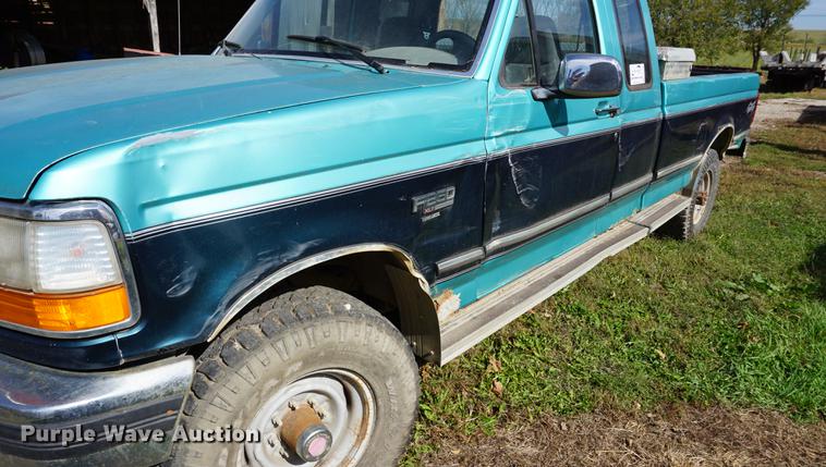 image for item DA1295 1994 Ford F250 HD SuperCab pickup truck