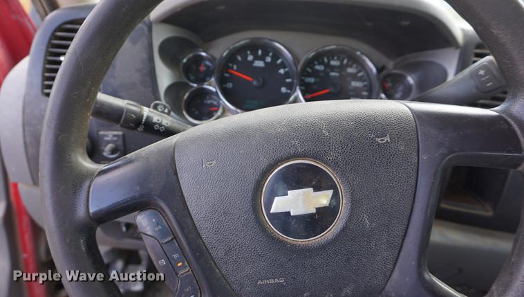 image for item DA1298 2009 Chevrolet Silverado 3500HD Crew Cab pickup truck cab and chassis