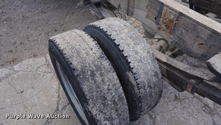 image for item DA1298 2009 Chevrolet Silverado 3500HD Crew Cab pickup truck cab and chassis