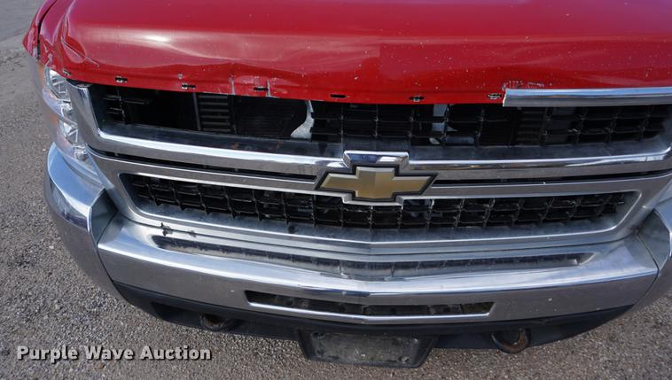 image for item DA1298 2009 Chevrolet Silverado 3500HD Crew Cab pickup truck cab and chassis