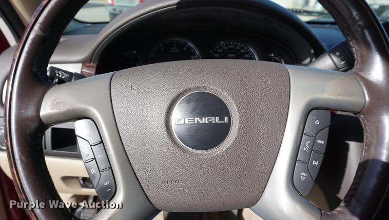 image for item DA1300 2011 GMC Yukon Denali XL SUV