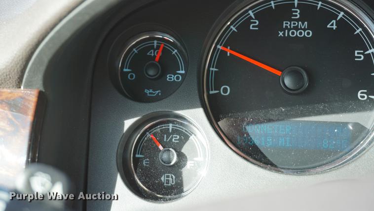 image for item DA1300 2011 GMC Yukon Denali XL SUV