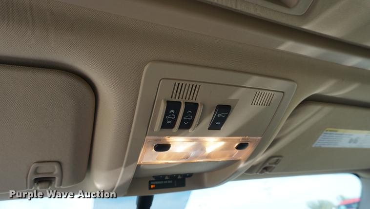 image for item DA1300 2011 GMC Yukon Denali XL SUV