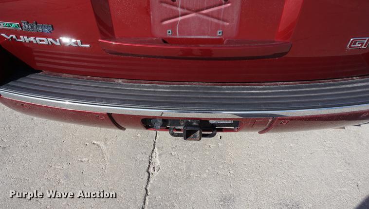 image for item DA1300 2011 GMC Yukon Denali XL SUV