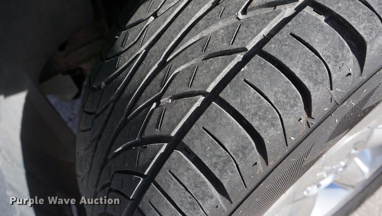 image for item DA1300 2011 GMC Yukon Denali XL SUV