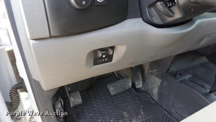 image for item DA1306 2011 Chevrolet Silverado 2500HD Crew Cab pickup truck