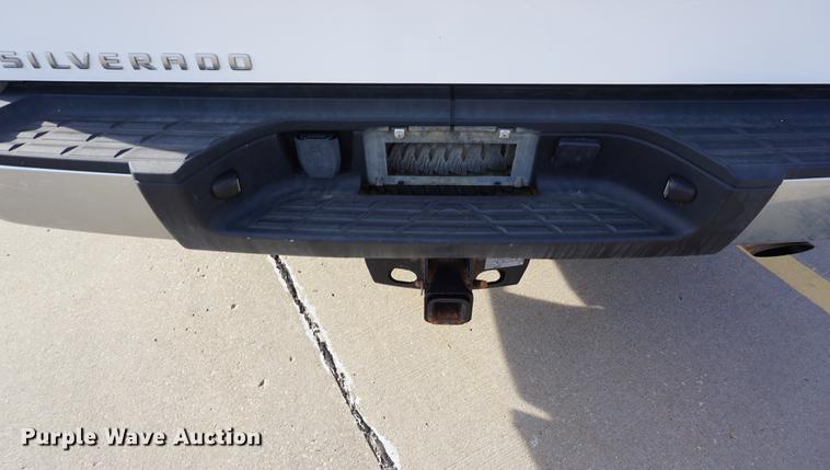 image for item DA1306 2011 Chevrolet Silverado 2500HD Crew Cab pickup truck