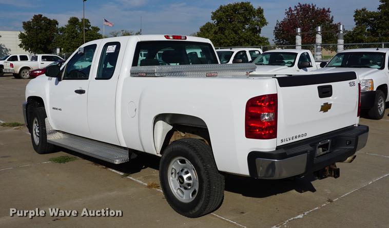 image for item DA1307 2011 Chevrolet Silverado 2500HD Ext. Cab pickup truck