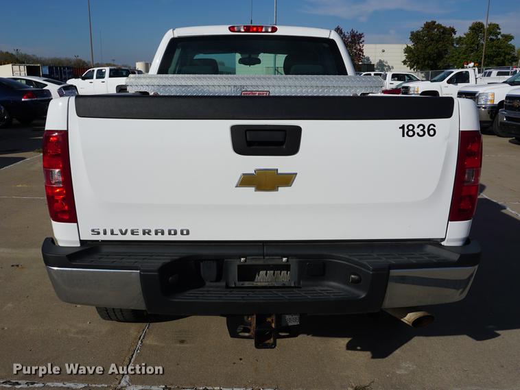 image for item DA1307 2011 Chevrolet Silverado 2500HD Ext. Cab pickup truck