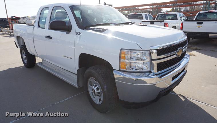 image for item DA1307 2011 Chevrolet Silverado 2500HD Ext. Cab pickup truck