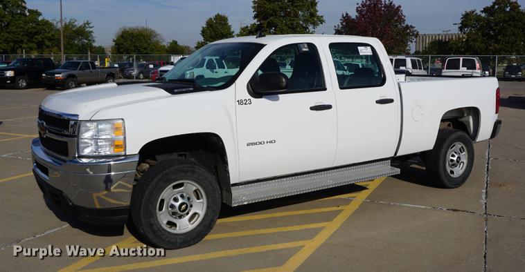image for item DA1308 2011 Chevrolet Silverado 2500HD Crew Cab pickup truck