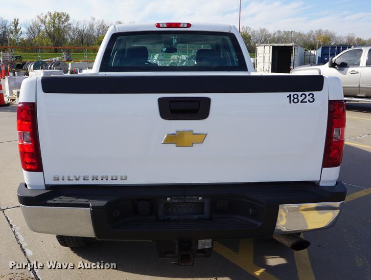 image for item DA1308 2011 Chevrolet Silverado 2500HD Crew Cab pickup truck