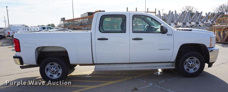 image for item DA1308 2011 Chevrolet Silverado 2500HD Crew Cab pickup truck