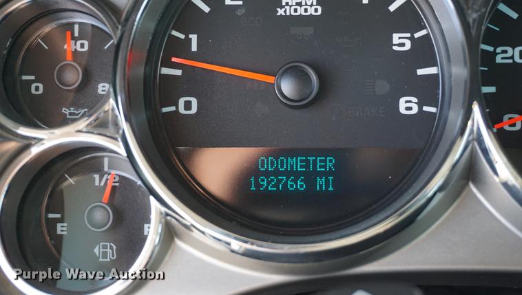 image for item DA1308 2011 Chevrolet Silverado 2500HD Crew Cab pickup truck