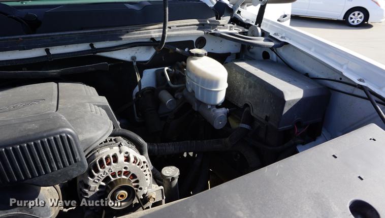 image for item DA1308 2011 Chevrolet Silverado 2500HD Crew Cab pickup truck