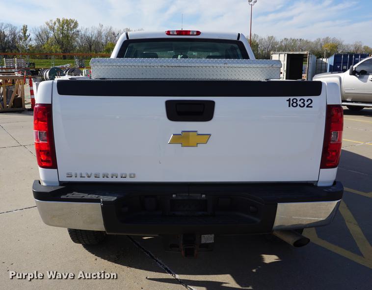 image for item DA1309 2011 Chevrolet Silverado 2500HD Crew Cab pickup truck