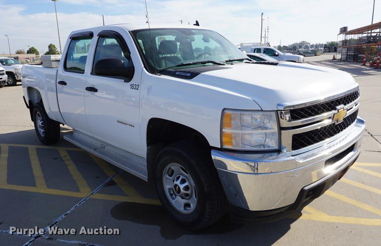 image for item DA1309 2011 Chevrolet Silverado 2500HD Crew Cab pickup truck