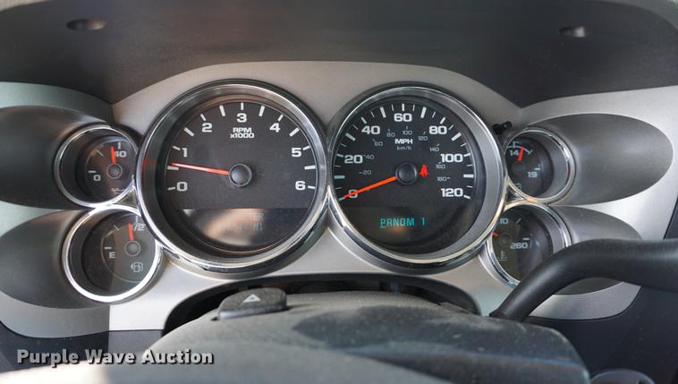 image for item DA1309 2011 Chevrolet Silverado 2500HD Crew Cab pickup truck