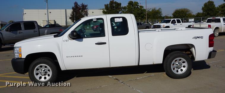 image for item DA1311 2011 Chevrolet Silverado 1500 Ext. Cab pickup truck