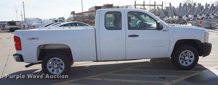 image for item DA1311 2011 Chevrolet Silverado 1500 Ext. Cab pickup truck
