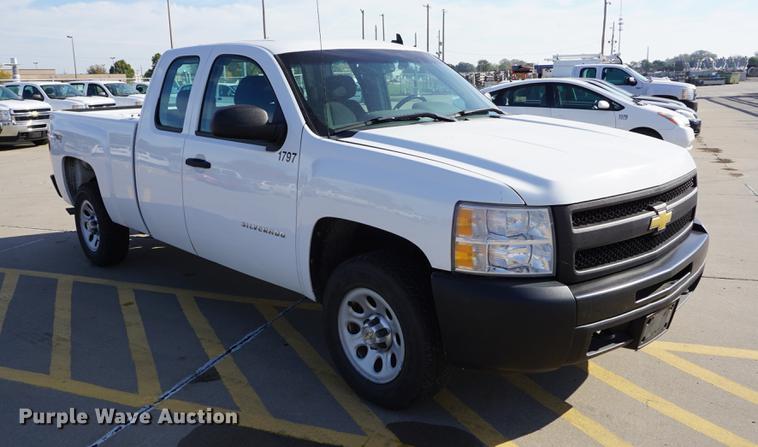 image for item DA1311 2011 Chevrolet Silverado 1500 Ext. Cab pickup truck