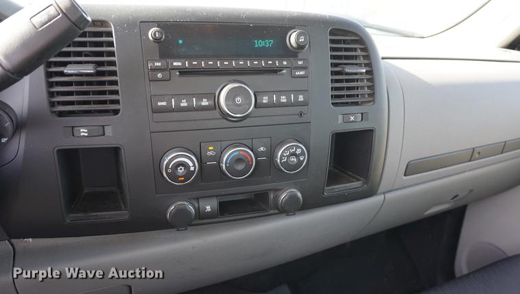 image for item DA1311 2011 Chevrolet Silverado 1500 Ext. Cab pickup truck