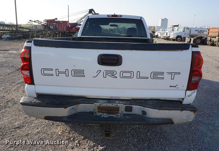 image for item DA1405 2006 Chevrolet Silverado 2500HD pickup truck