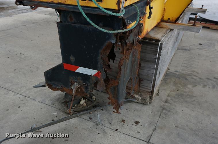 image for item DA1409 Fisher spreader