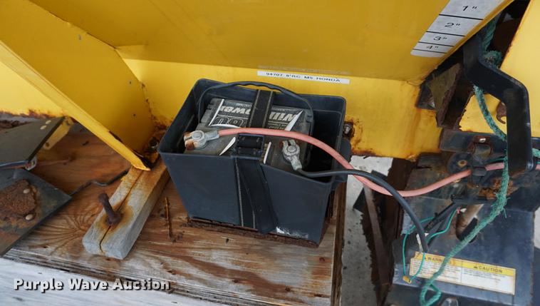 image for item DA1409 Fisher spreader