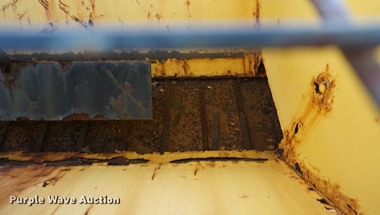 image for item DA1409 Fisher spreader