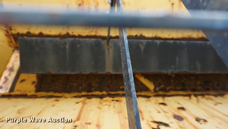 image for item DA1409 Fisher spreader