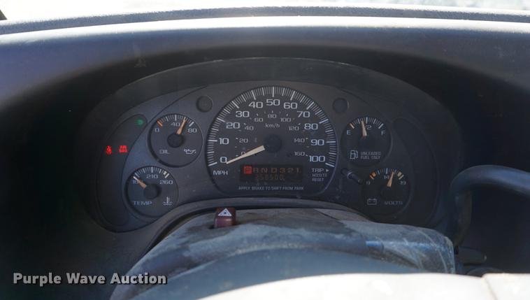 image for item DA1424 2002 Chevrolet Express 3500 Extended van