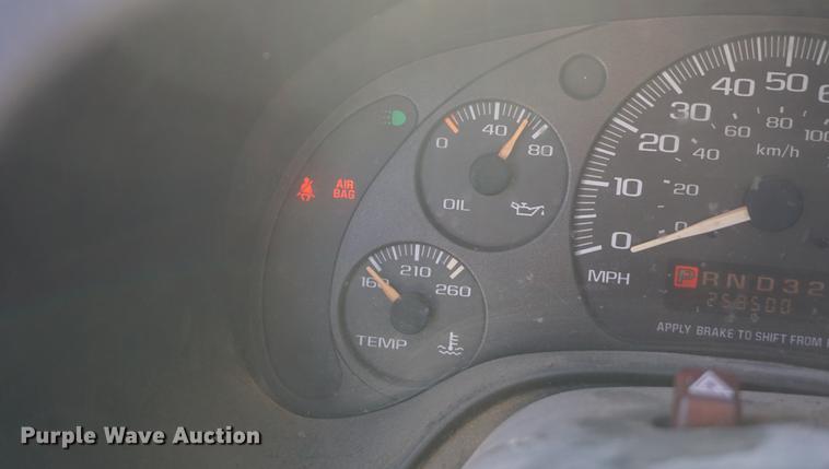 image for item DA1424 2002 Chevrolet Express 3500 Extended van