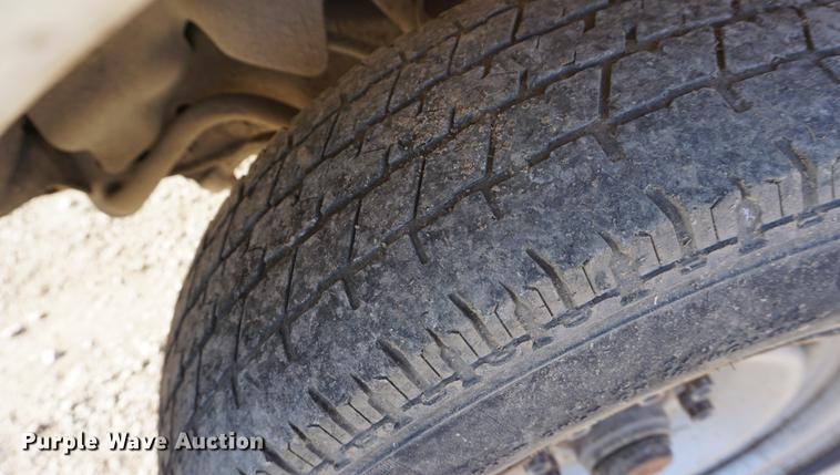 image for item DA1424 2002 Chevrolet Express 3500 Extended van