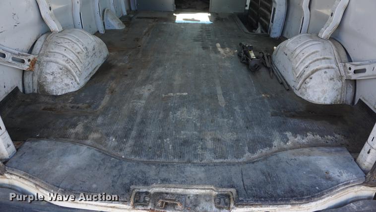 image for item DA1424 2002 Chevrolet Express 3500 Extended van