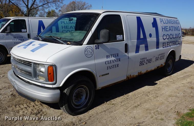 image for item DA1425 2002 Chevrolet Express 3500 Extended van