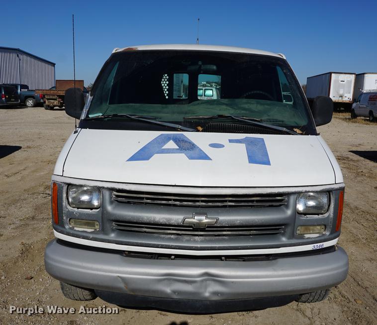 image for item DA1425 2002 Chevrolet Express 3500 Extended van