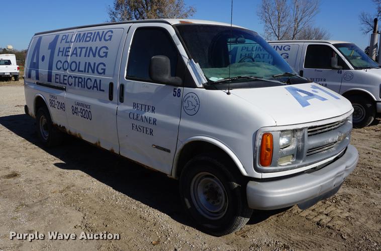 image for item DA1425 2002 Chevrolet Express 3500 Extended van
