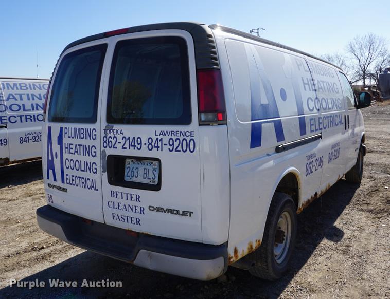 image for item DA1425 2002 Chevrolet Express 3500 Extended van