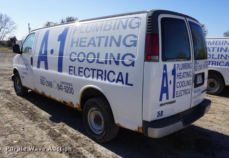 image for item DA1425 2002 Chevrolet Express 3500 Extended van