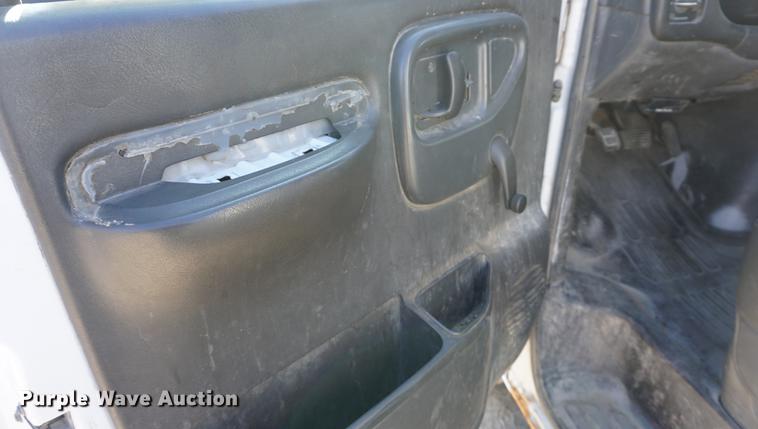 image for item DA1425 2002 Chevrolet Express 3500 Extended van