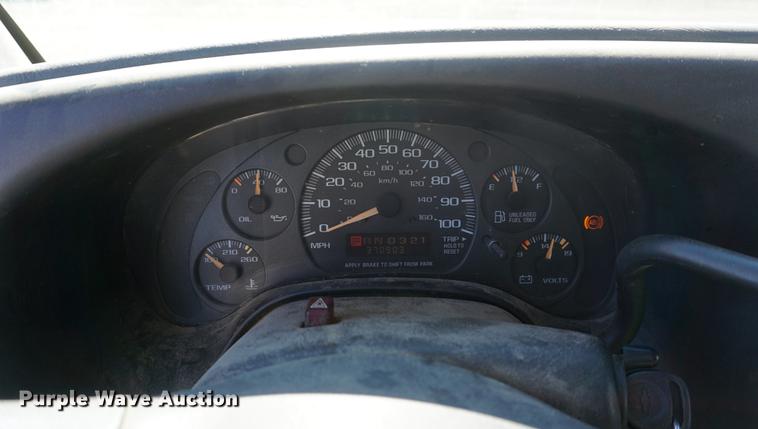 image for item DA1425 2002 Chevrolet Express 3500 Extended van