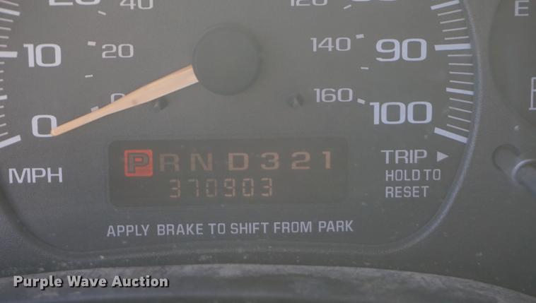 image for item DA1425 2002 Chevrolet Express 3500 Extended van