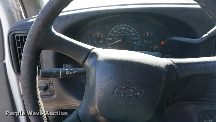 image for item DA1425 2002 Chevrolet Express 3500 Extended van