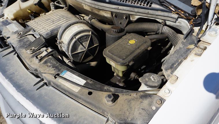 image for item DA1425 2002 Chevrolet Express 3500 Extended van