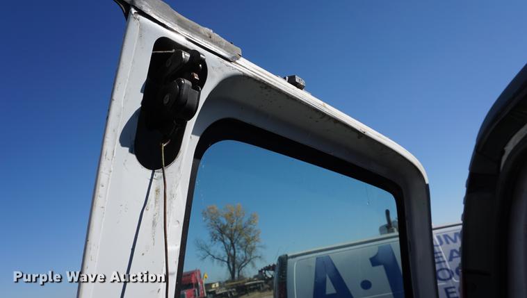 image for item DA1425 2002 Chevrolet Express 3500 Extended van