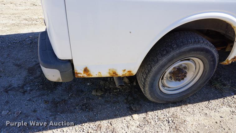 image for item DA1425 2002 Chevrolet Express 3500 Extended van